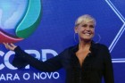 Xuxa está espontânea, divertida e autêntica na Record